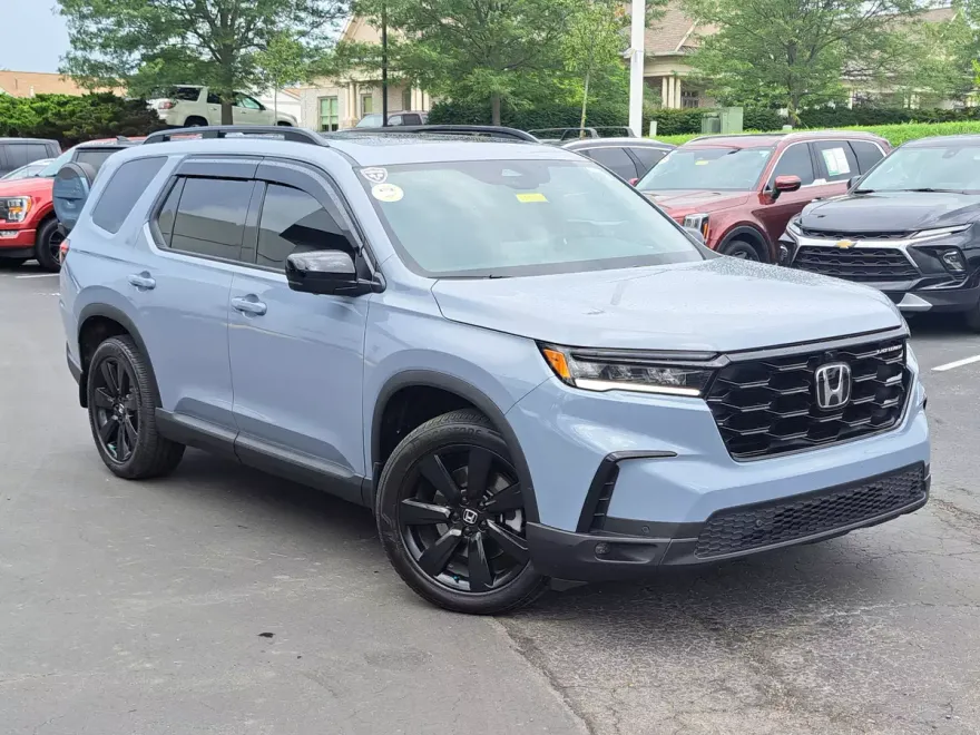 2025 Honda Pilot Black Edition photo 1
