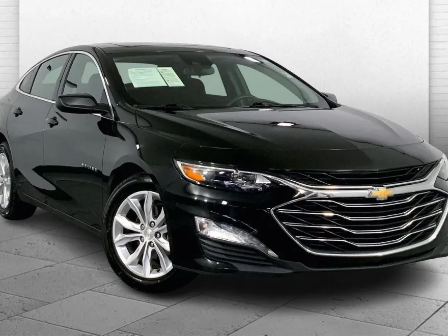 2024 Chevrolet Malibu 1LT photo 1