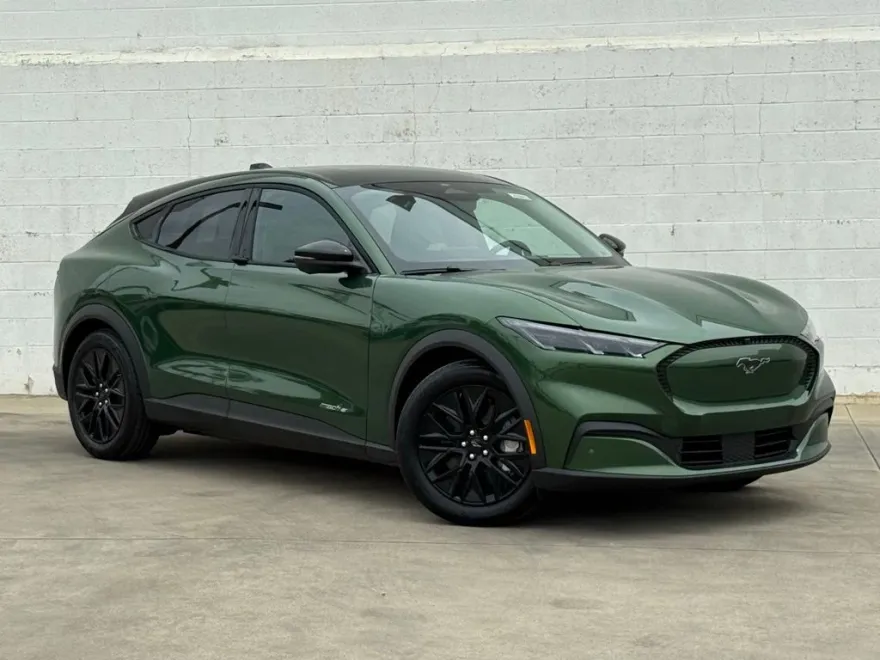 2025 Ford Mustang Mach-E Select photo 1