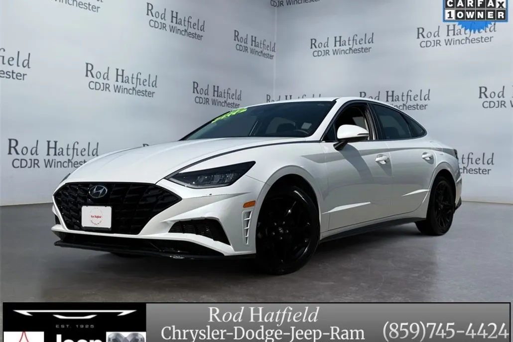 2022 Hyundai Sonata SEL photo 1
