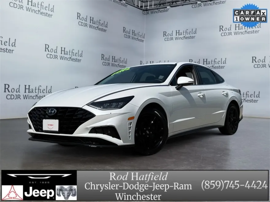 2022 Hyundai Sonata SEL photo 1