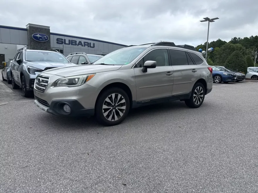 2016 Subaru Outback 3.6R Limited photo 1