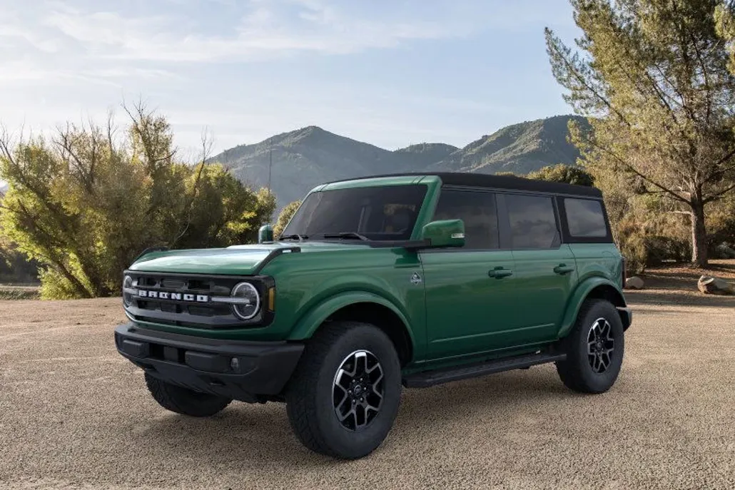 2024 Ford Bronco Outer Banks photo 1