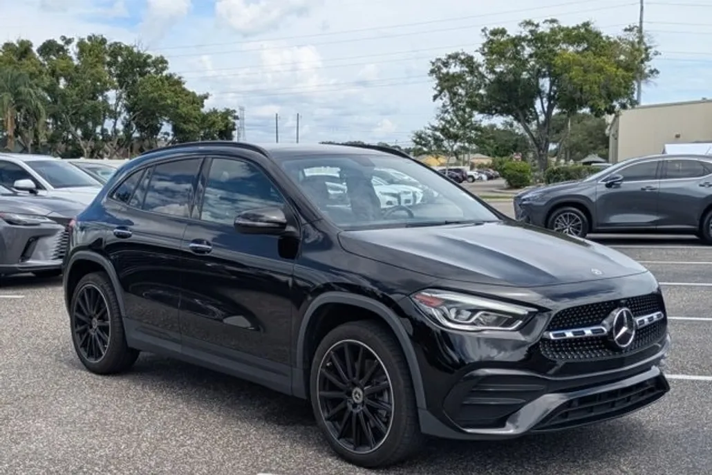 2023 Mercedes Benz GLA 250 photo 1