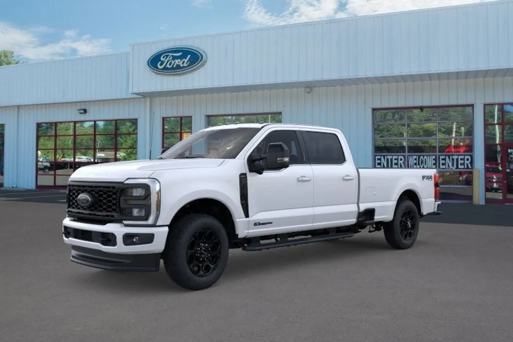 2025 Ford F-350 Lariat photo 1