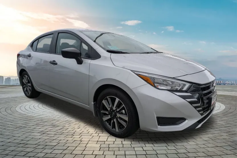 2025 Nissan Versa S photo 1