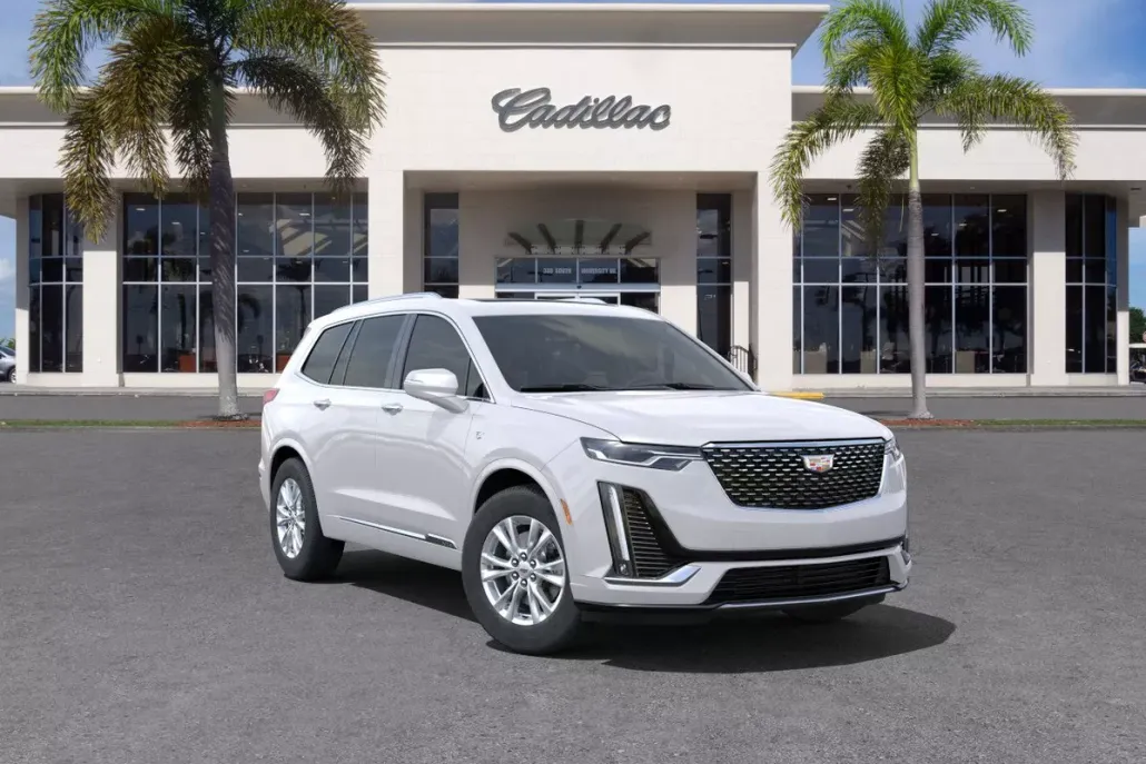 2025 Cadillac XT6 Luxury photo 1
