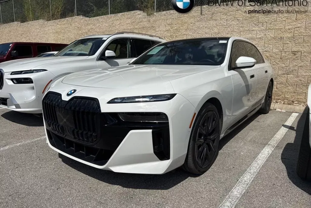 2024 Bmw i7 xDrive60 photo 1