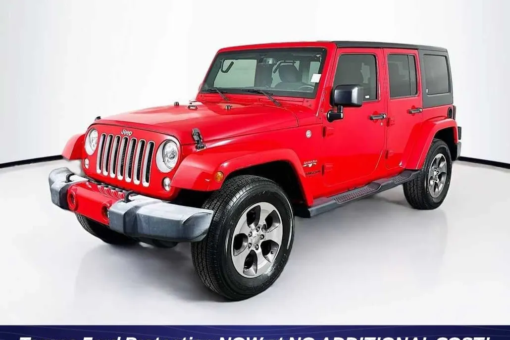 2017 Jeep Wrangler Unlimited Sahara photo 1