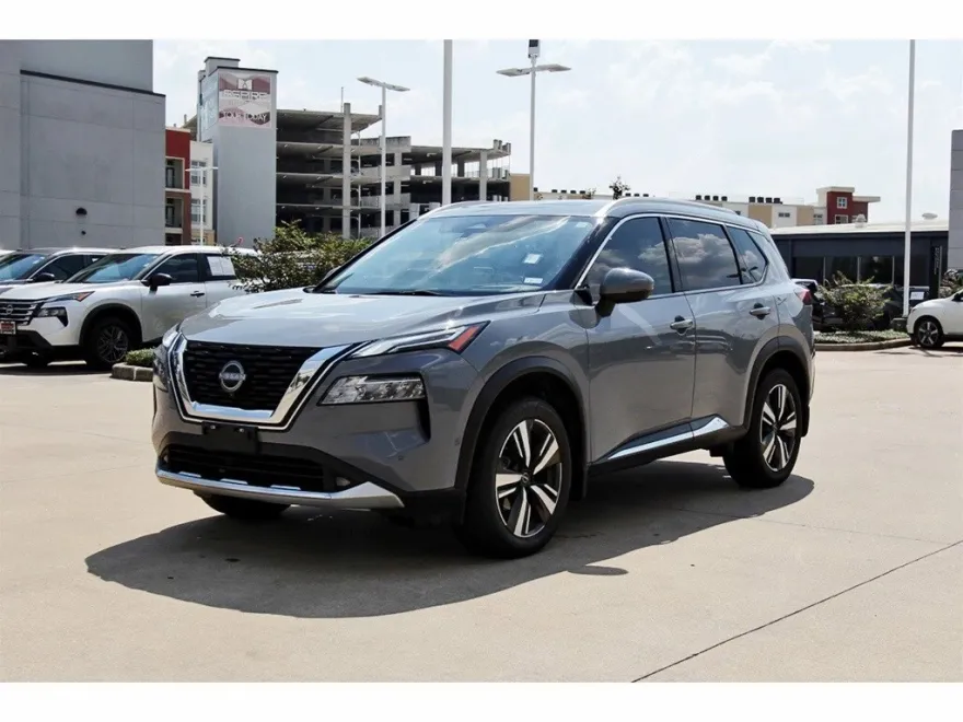 2022 Nissan Rogue Platinum photo 1