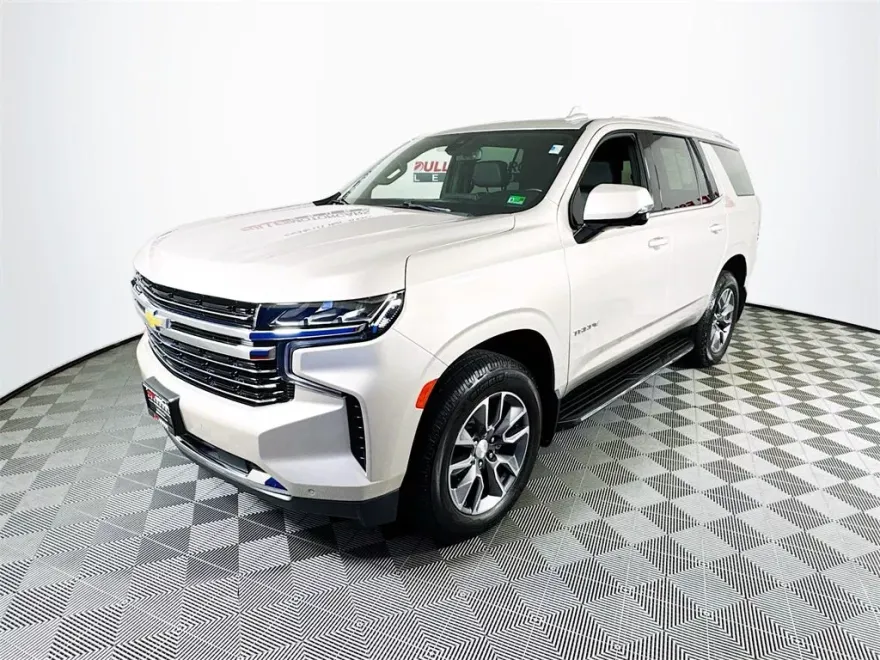 2022 Chevrolet Tahoe LT photo 1