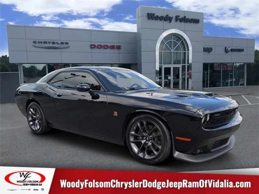 2023 Dodge Challenger R/T Scat Pack photo 1