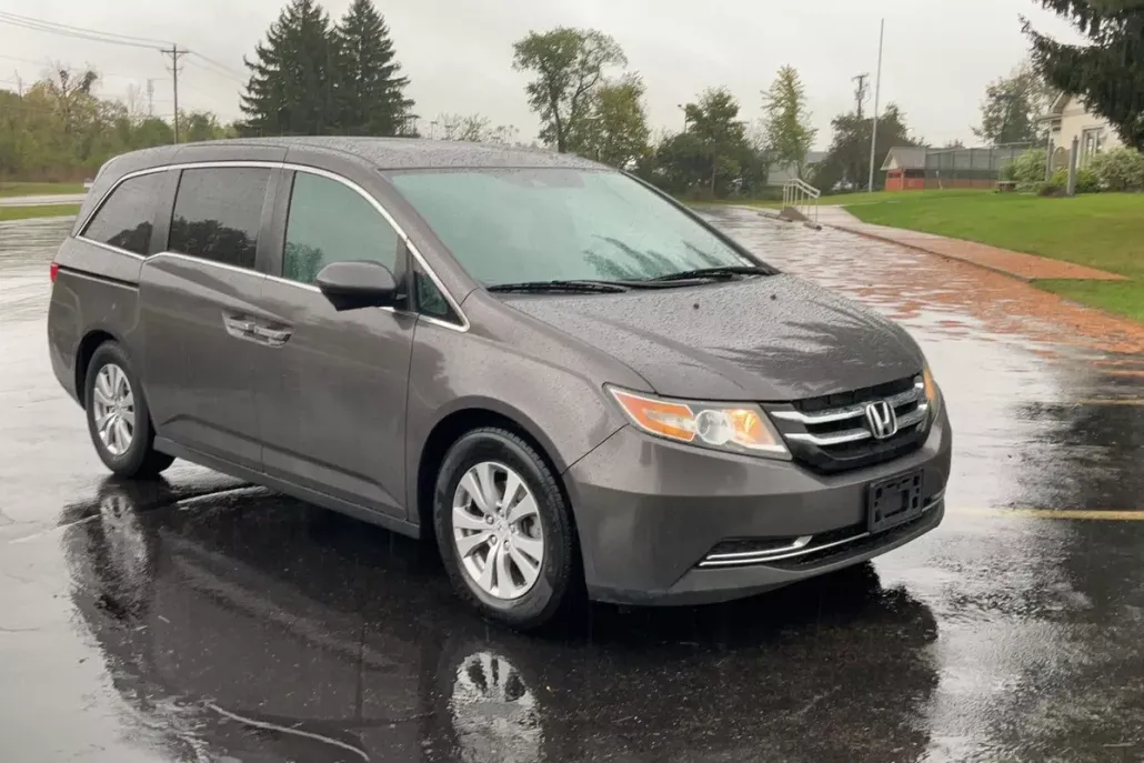 2016 Honda Odyssey EX-L photo 1