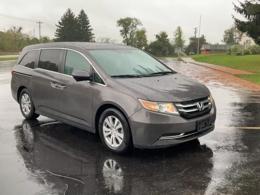 2016 Honda Odyssey EX-L photo 1