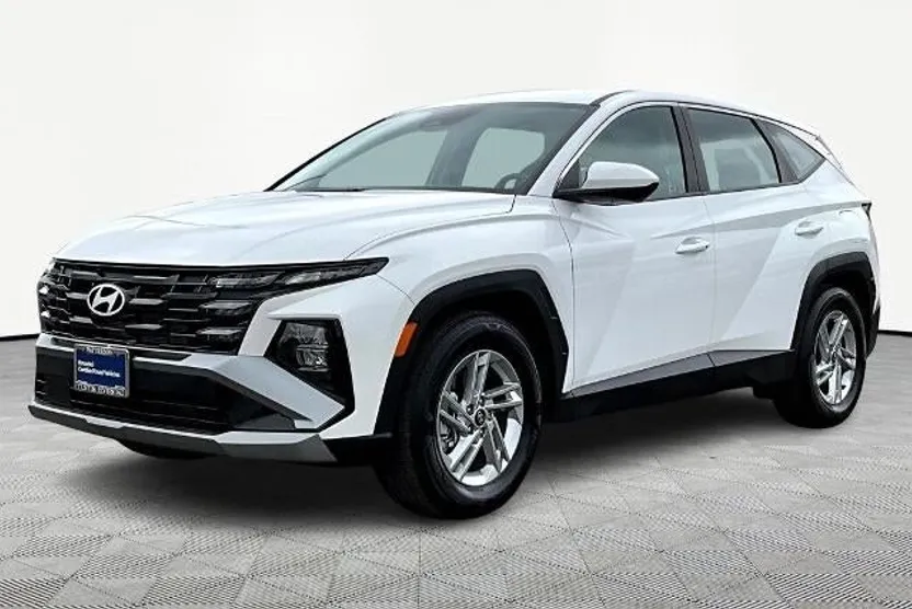 2025 Hyundai Tucson SE photo 1