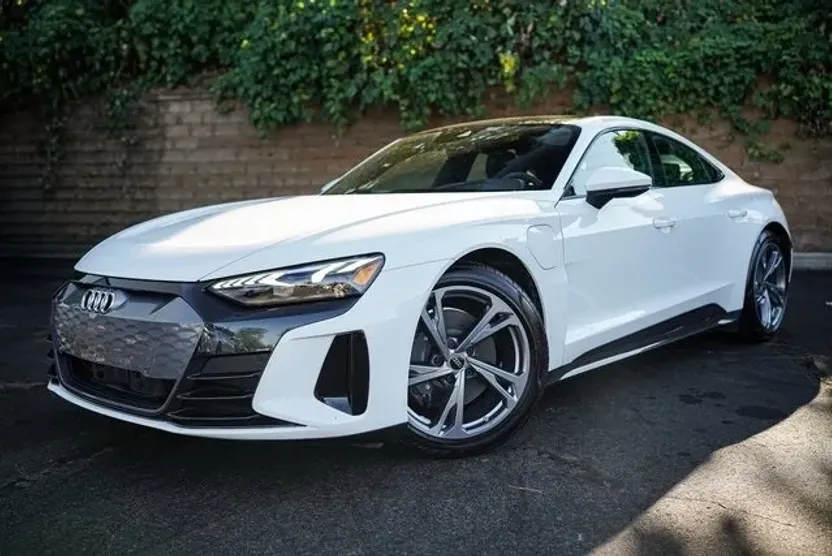 2022 Audi e-tron GT Premium Plus photo 1