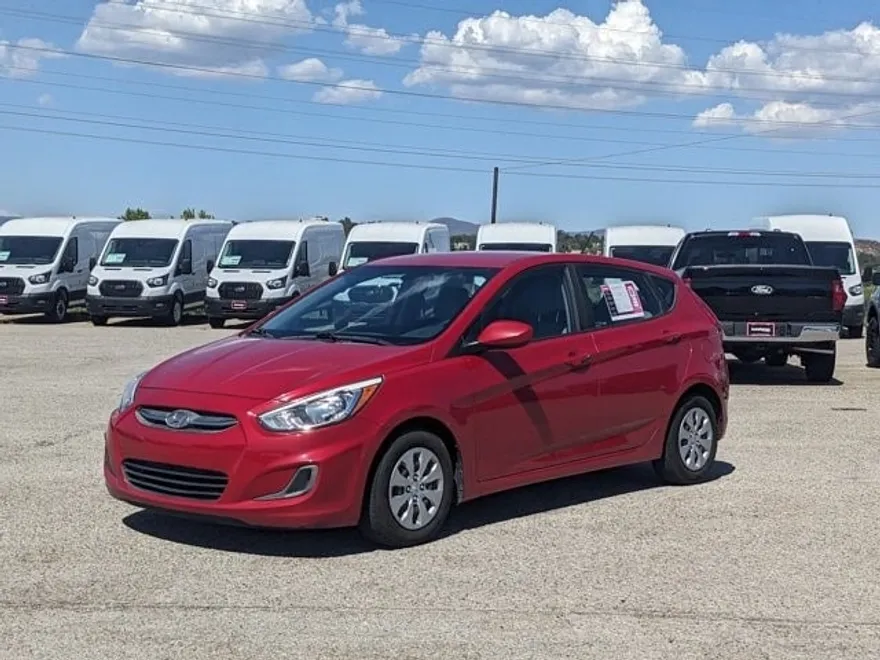 2017 Hyundai Accent SE photo 1