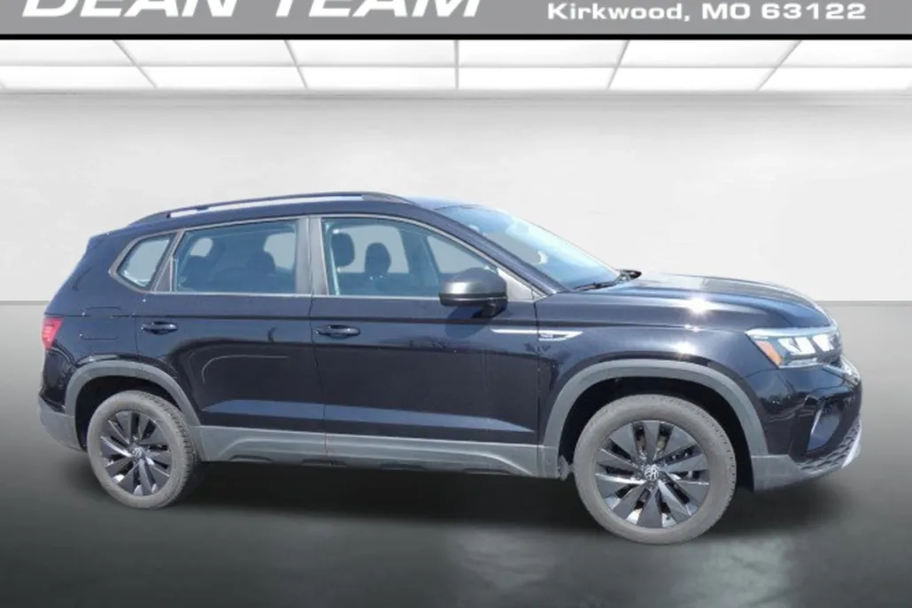 2023 Volkswagen Taos S photo 1