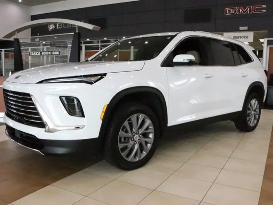 2025 Buick Enclave Preferred photo 1