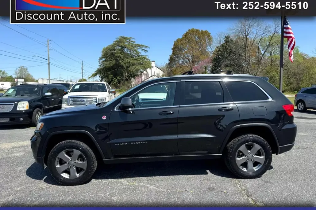 2013 Jeep Grand Cherokee Laredo Trailhawk photo 1