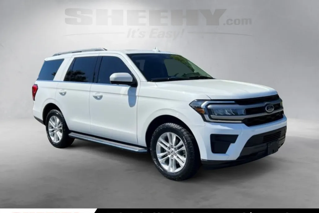 2022 Ford Expedition XLT photo 1