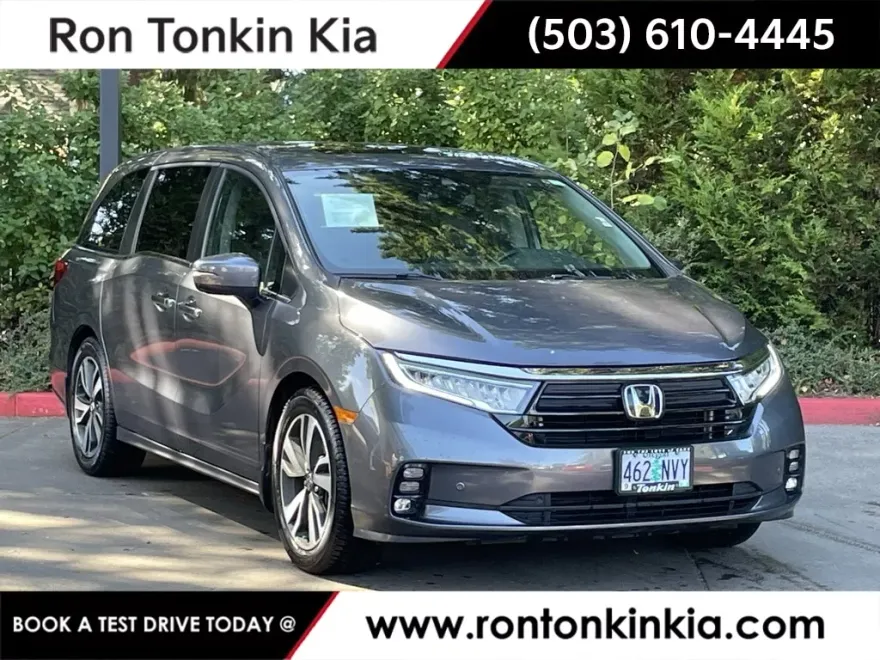 2021 Honda Odyssey Touring photo 1