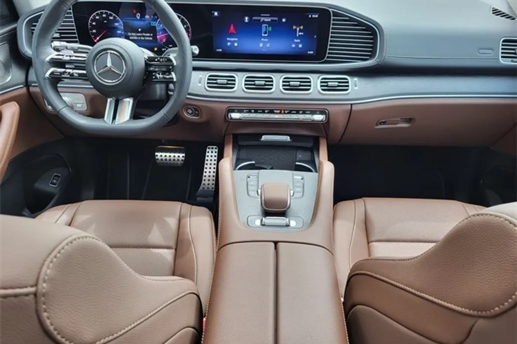 2024 Mercedes Benz GLS 450 4MATIC photo 1