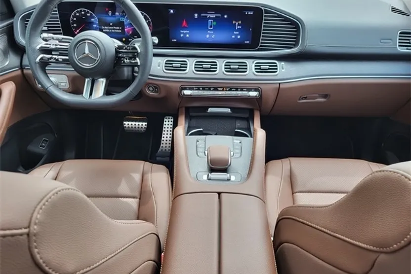 2024 Mercedes Benz GLS 450 4MATIC photo 1