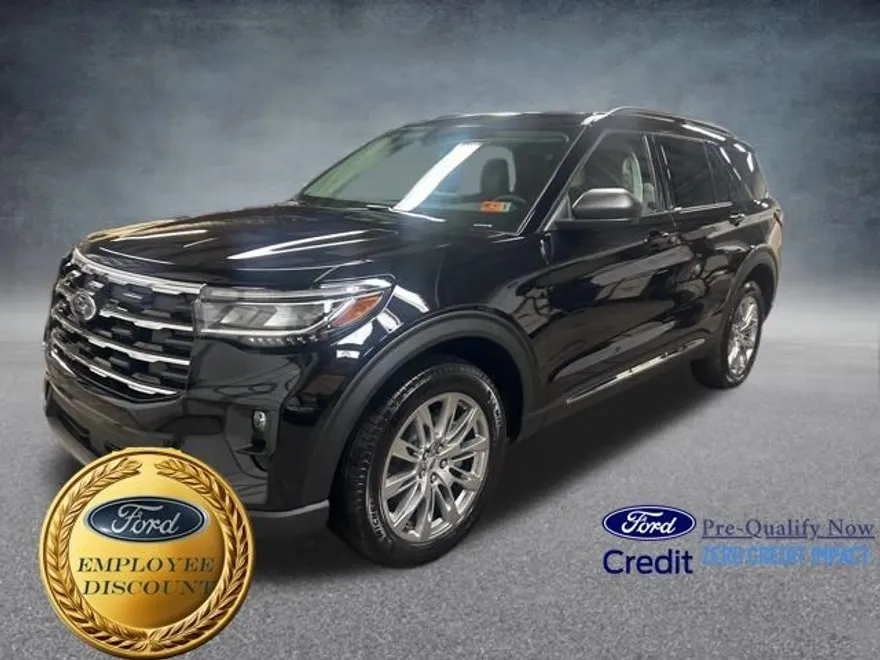 2025 Ford Explorer photo 1