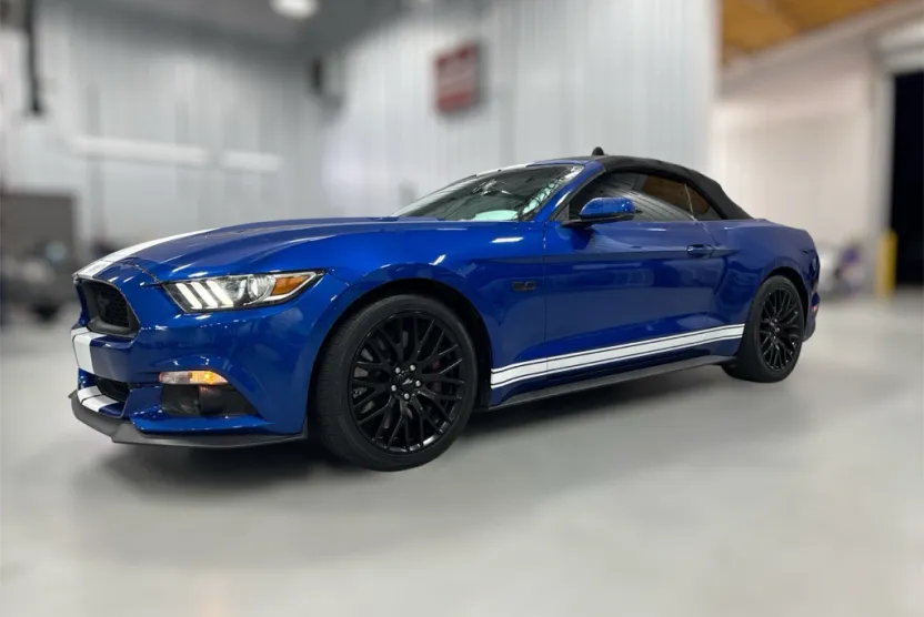 2017 Ford Mustang GT Premium photo 1
