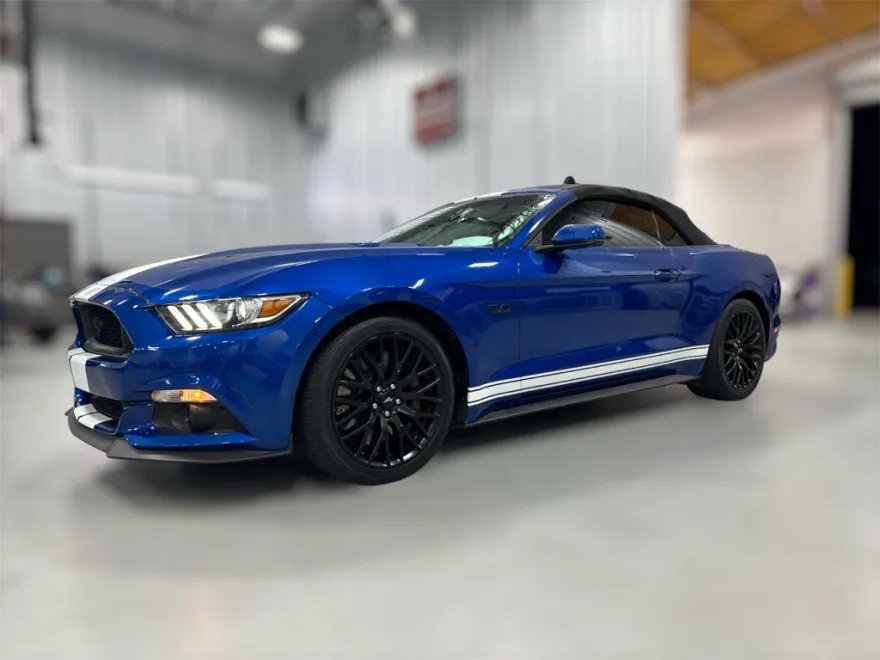 2017 Ford Mustang GT Premium photo 1