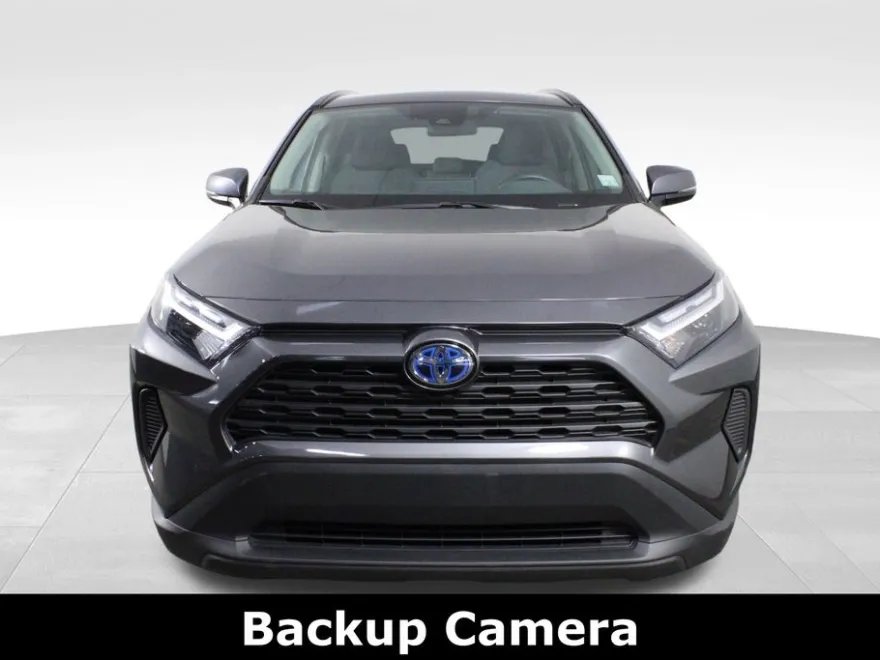 2024 Toyota RAV4 Hybrid XLE photo 1
