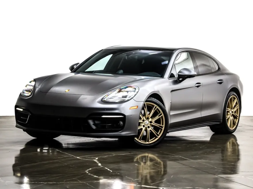 2023 Porsche Panamera 4 Platinum photo 1