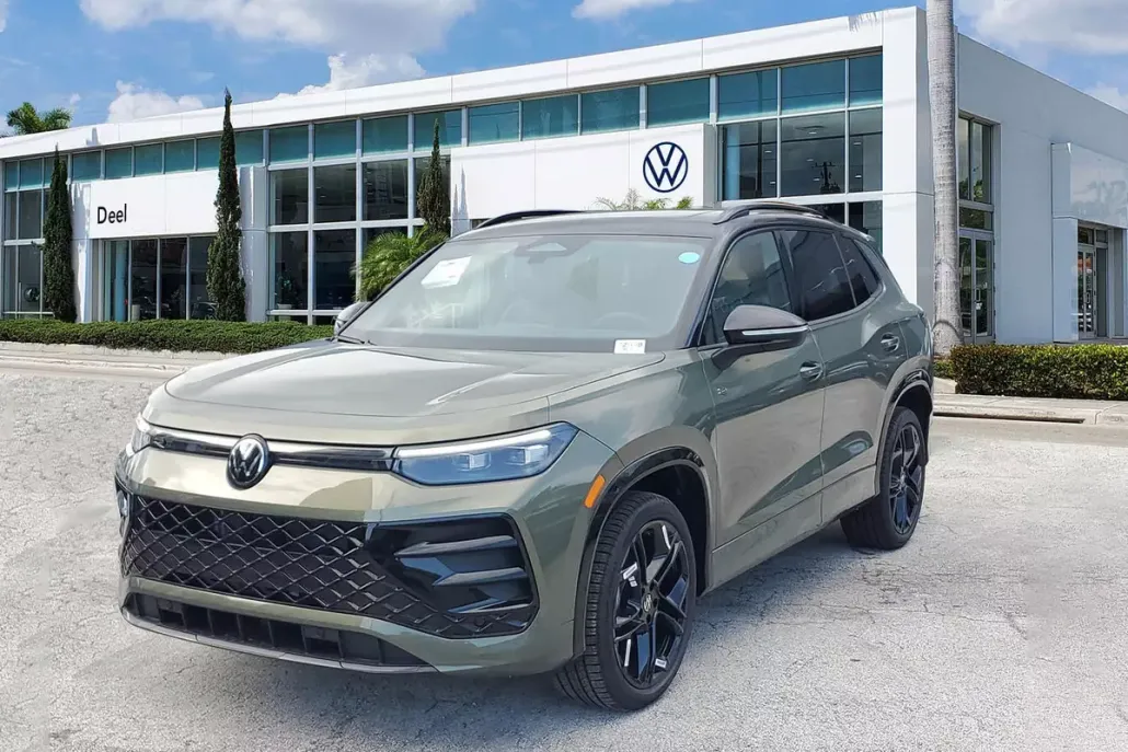 2025 Volkswagen Tiguan SE R-Line Black photo 1