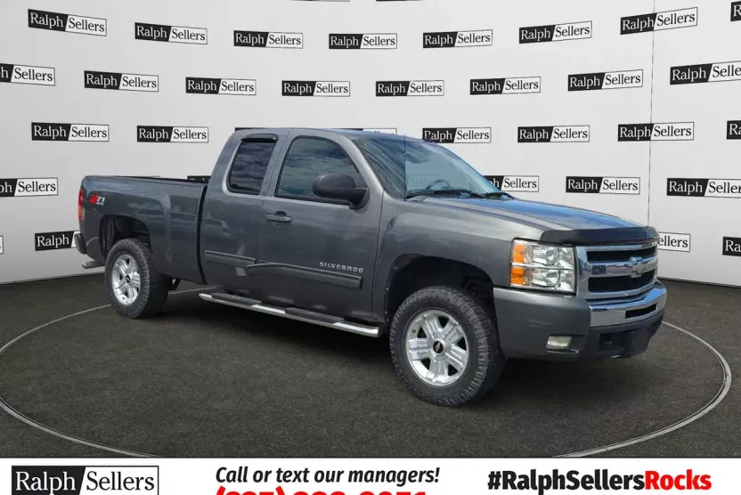 2011 Chevrolet Silverado 1500 LT photo 1