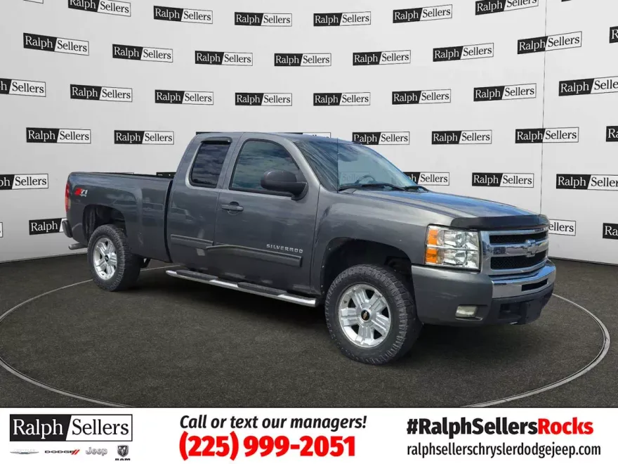 2011 Chevrolet Silverado 1500 LT photo 1
