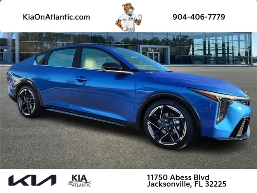 2025 Kia K4 GT-Line photo 1