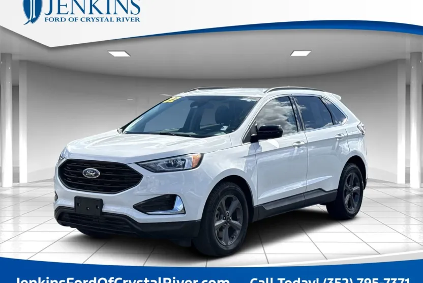 2022 Ford Edge SEL photo 1