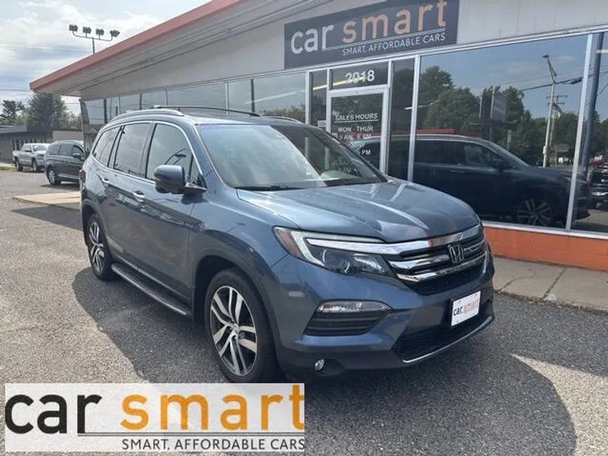 2018 Honda Pilot Touring photo 1