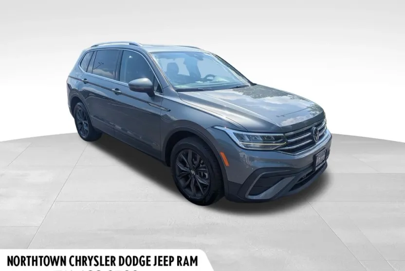 2022 Volkswagen Tiguan SE photo 1