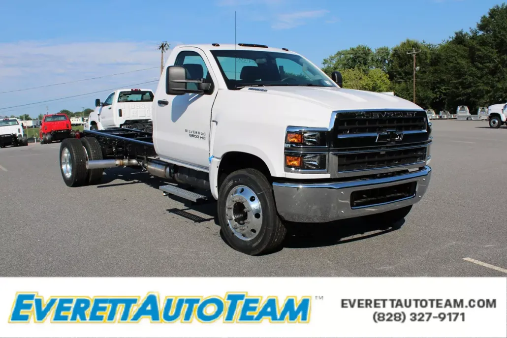 2024 Chevrolet Silverado 5500HD Work Truck photo 1