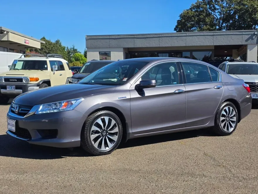 2015 Honda Accord Hybrid Touring photo 1