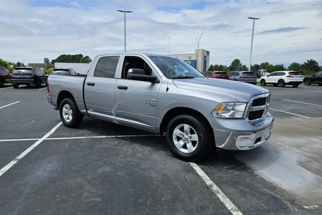 2023 Ram 1500 Classic SLT photo 1