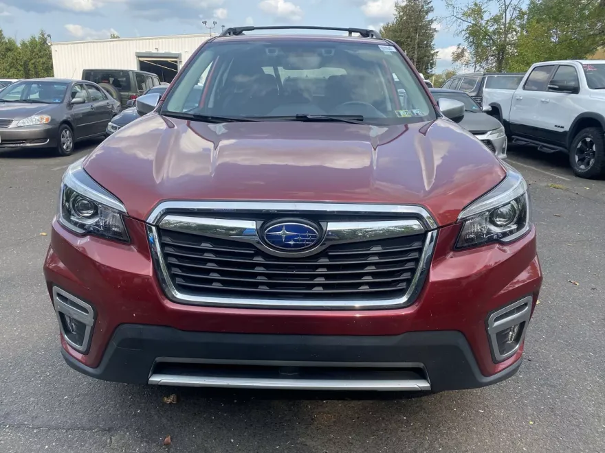 2020 Subaru Forester Touring photo 1