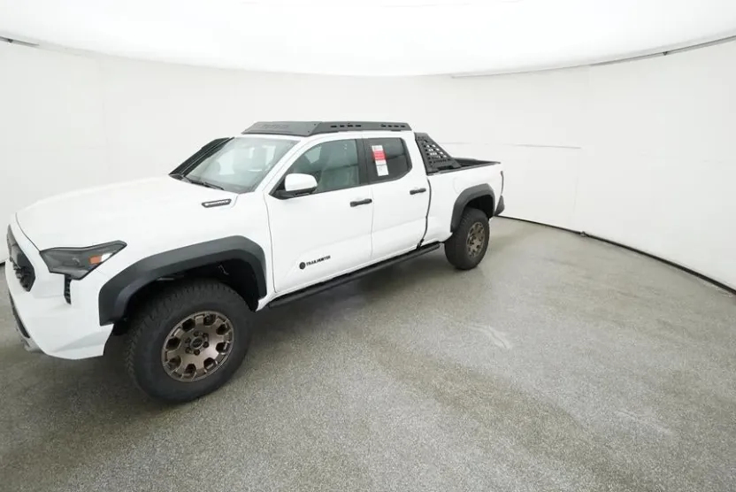 2025 Toyota Tacoma Trailhunter photo 1