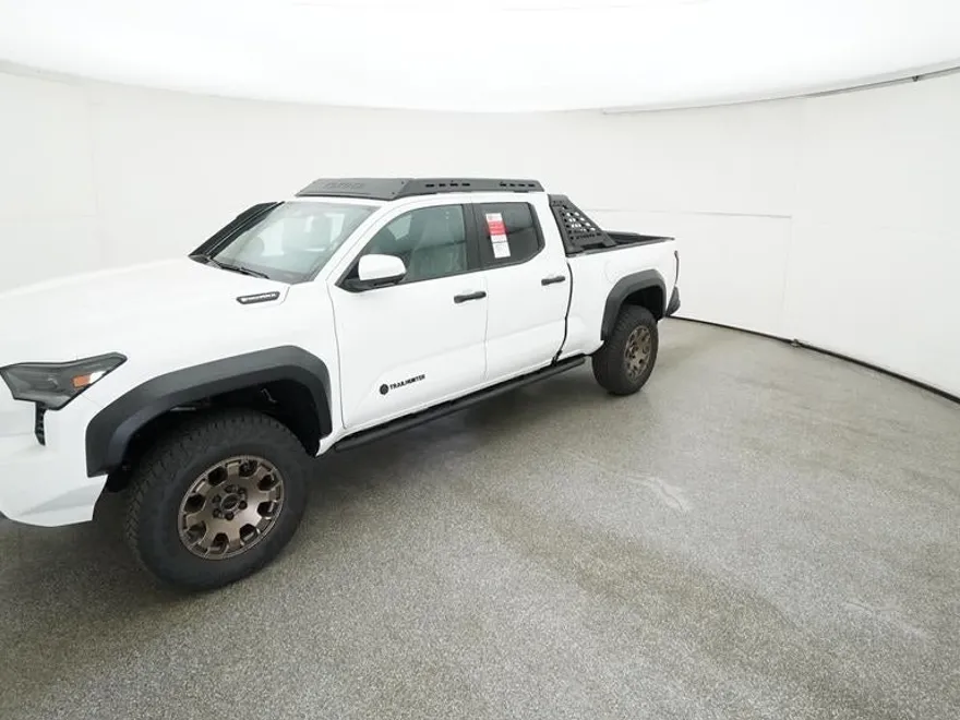 2025 Toyota Tacoma Trailhunter photo 1
