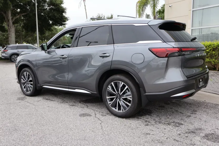 2026 Infiniti QX60 Luxe photo 1