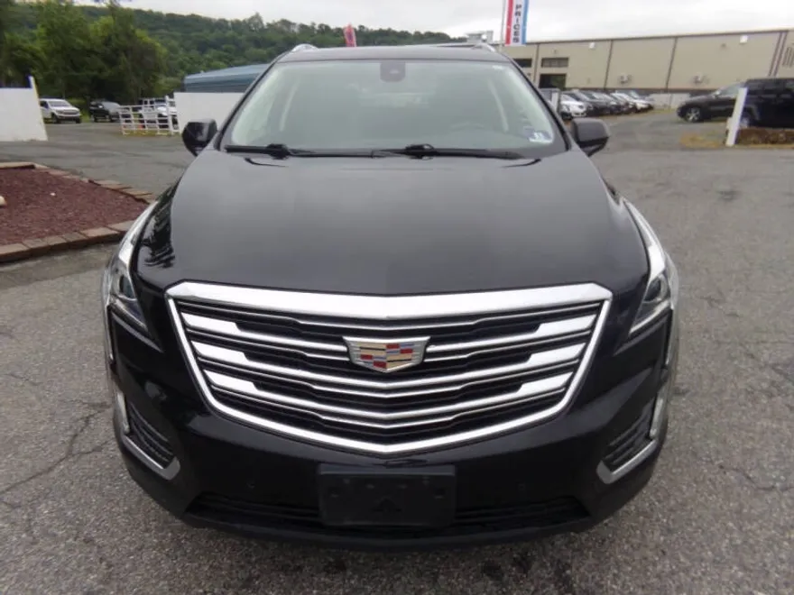 2019 Cadillac XT5 Luxury photo 1