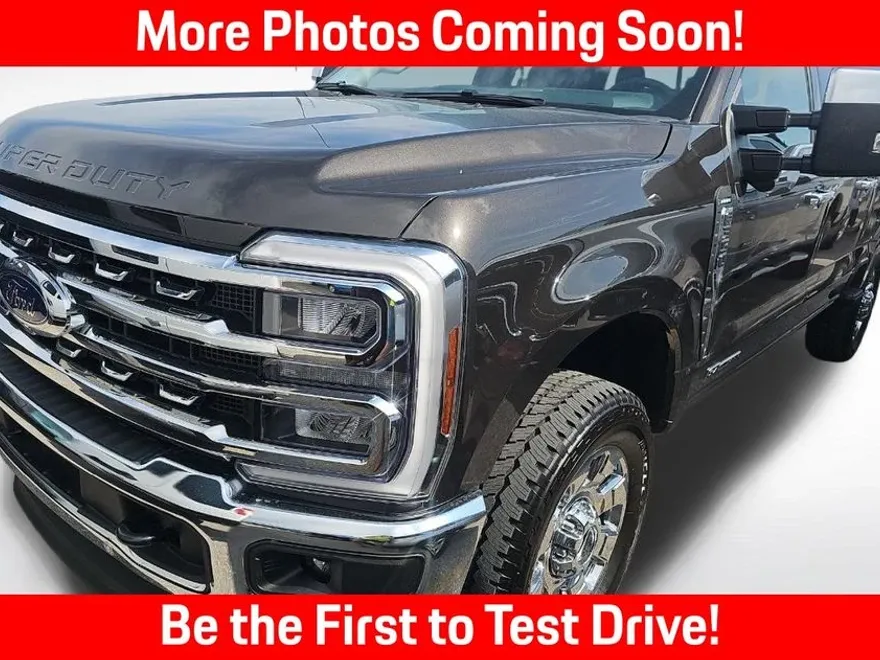 2025 Ford F-350 Lariat photo 1