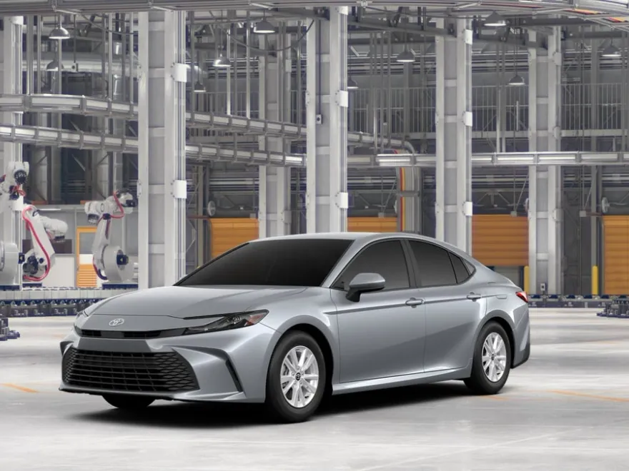 2025 Toyota Camry LE photo 1